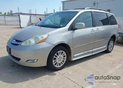 2008 Toyota Sienna z USA, uszkodzony, nr VIN 5TDZK22C18S138014